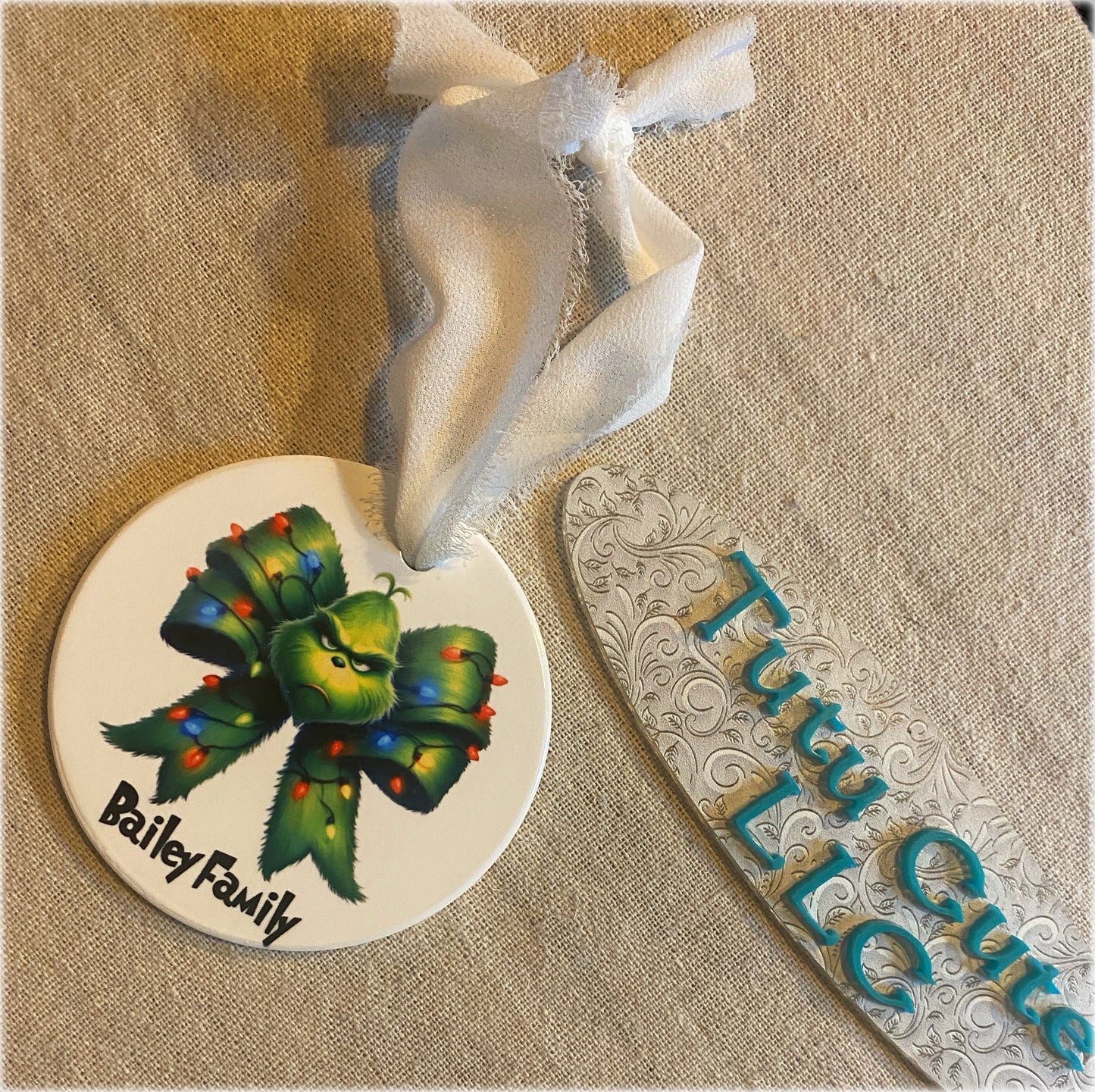 Ceramic round ornaments
