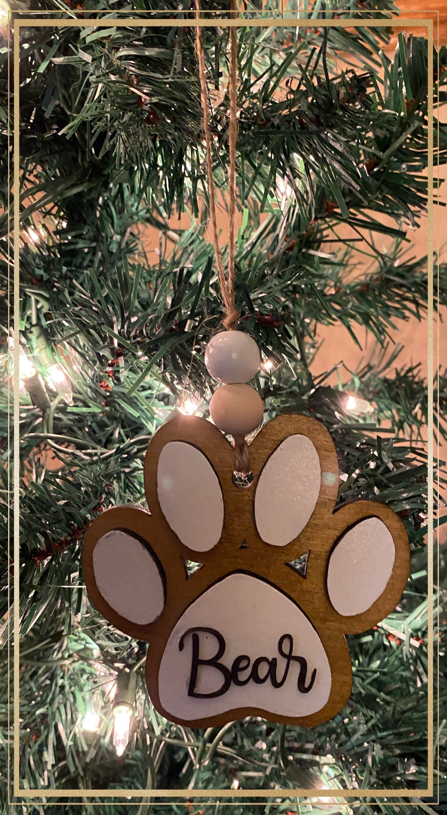 Paw print ornament with or without wings