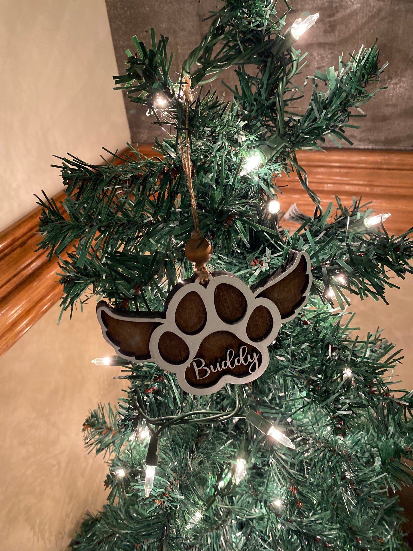 Paw print ornament with or without wings