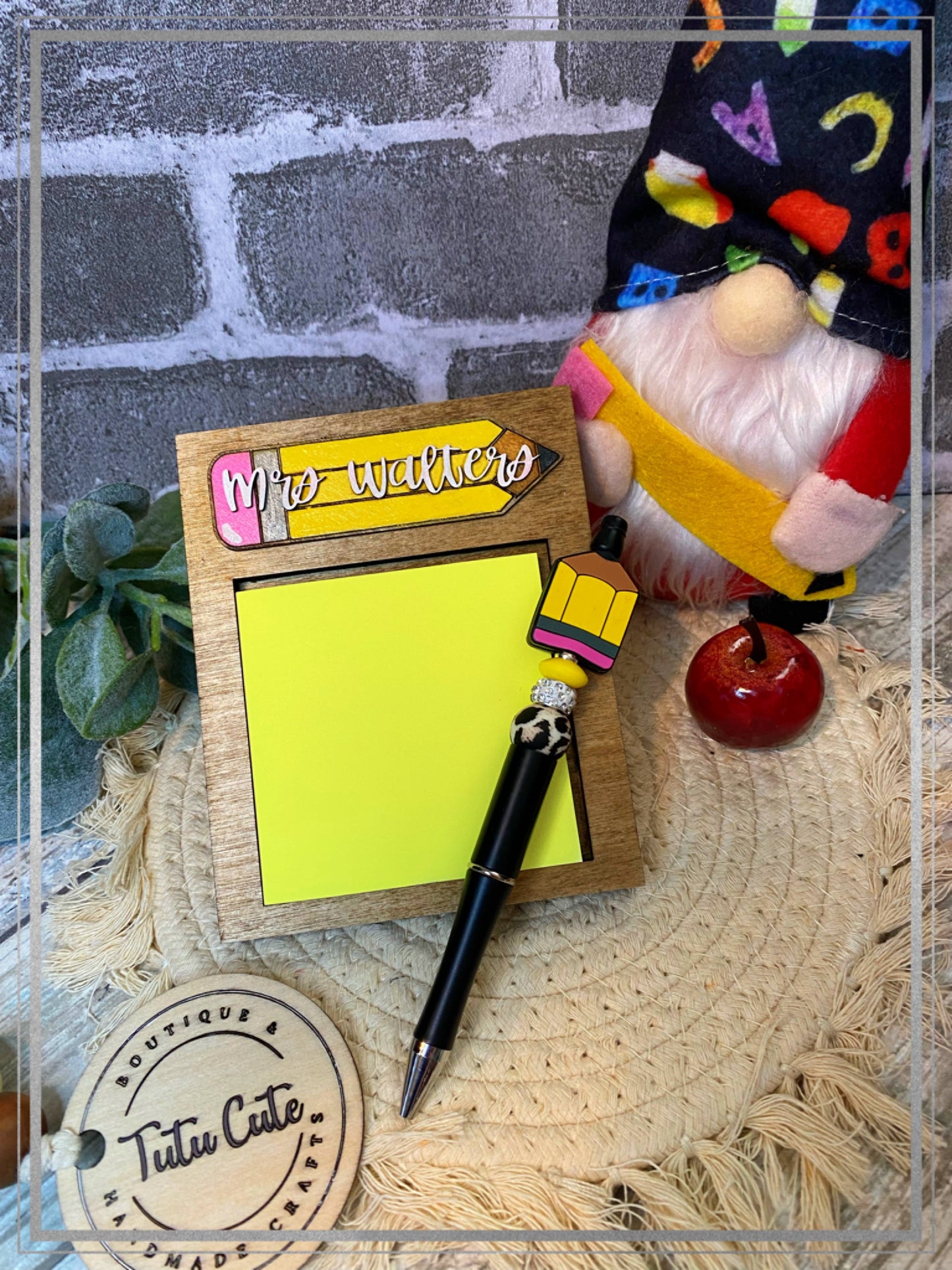 Personalized teacher pencil memo holder