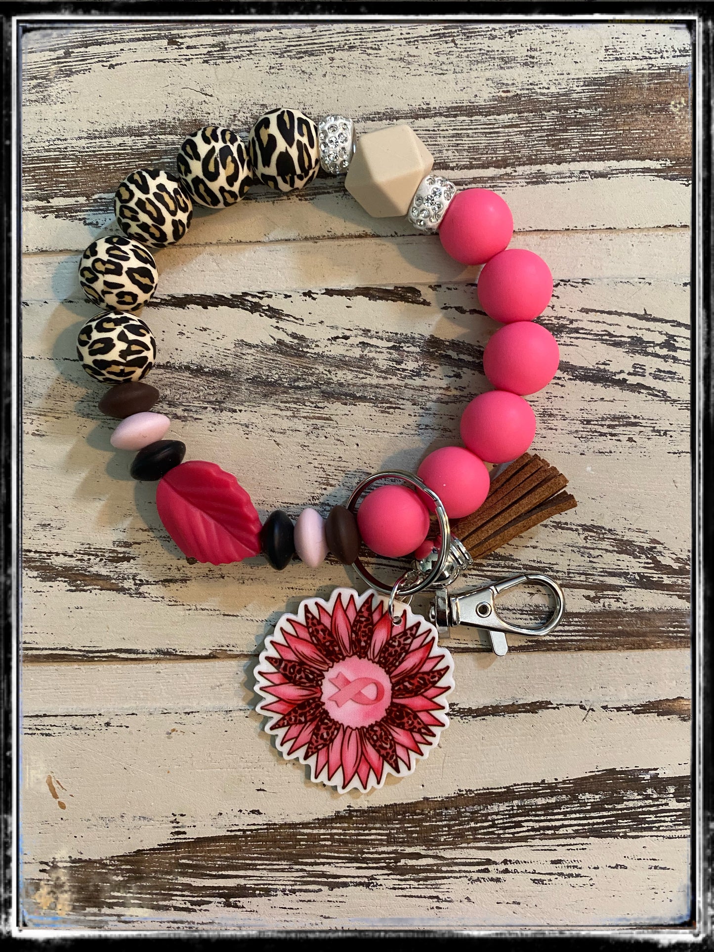 Custom wristlet