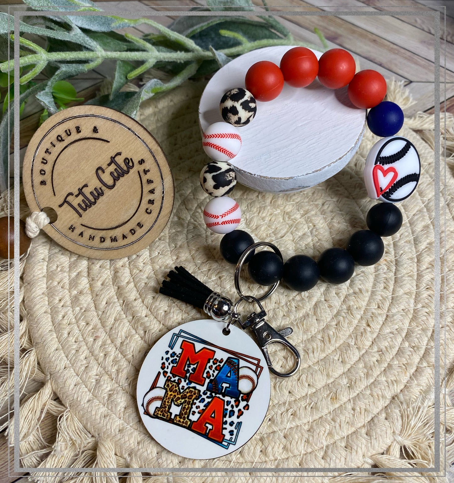 Custom wristlet