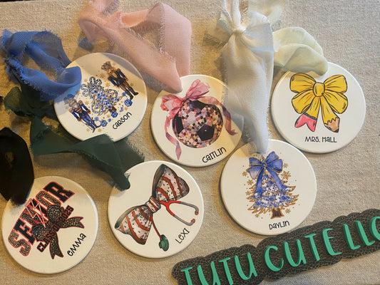 Ceramic round ornaments