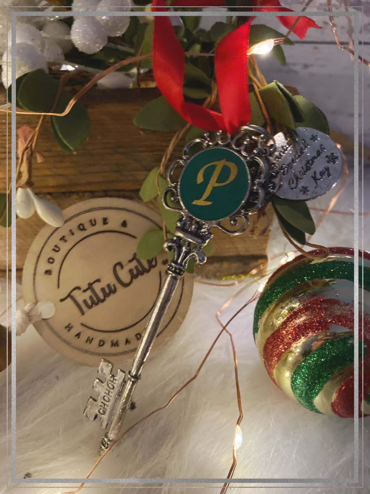 Santa’s magic key with door hanger