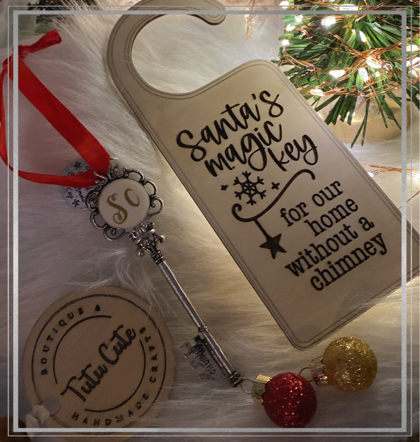 Santa’s magic key with door hanger