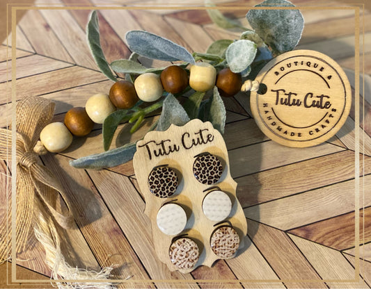 Chic stud earrings